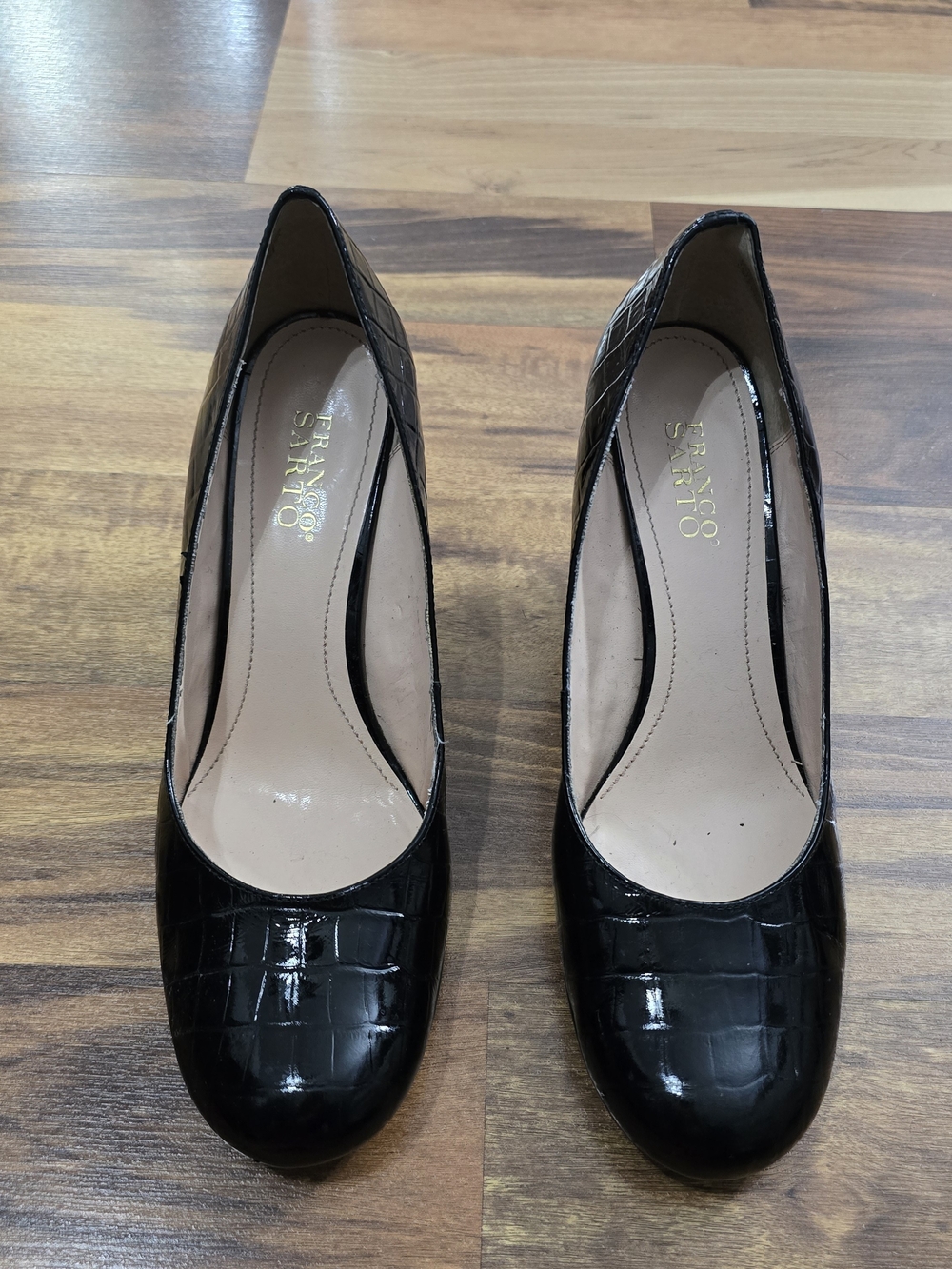 Franco Sarto Black Croc-Embossed Round-Toe Pump